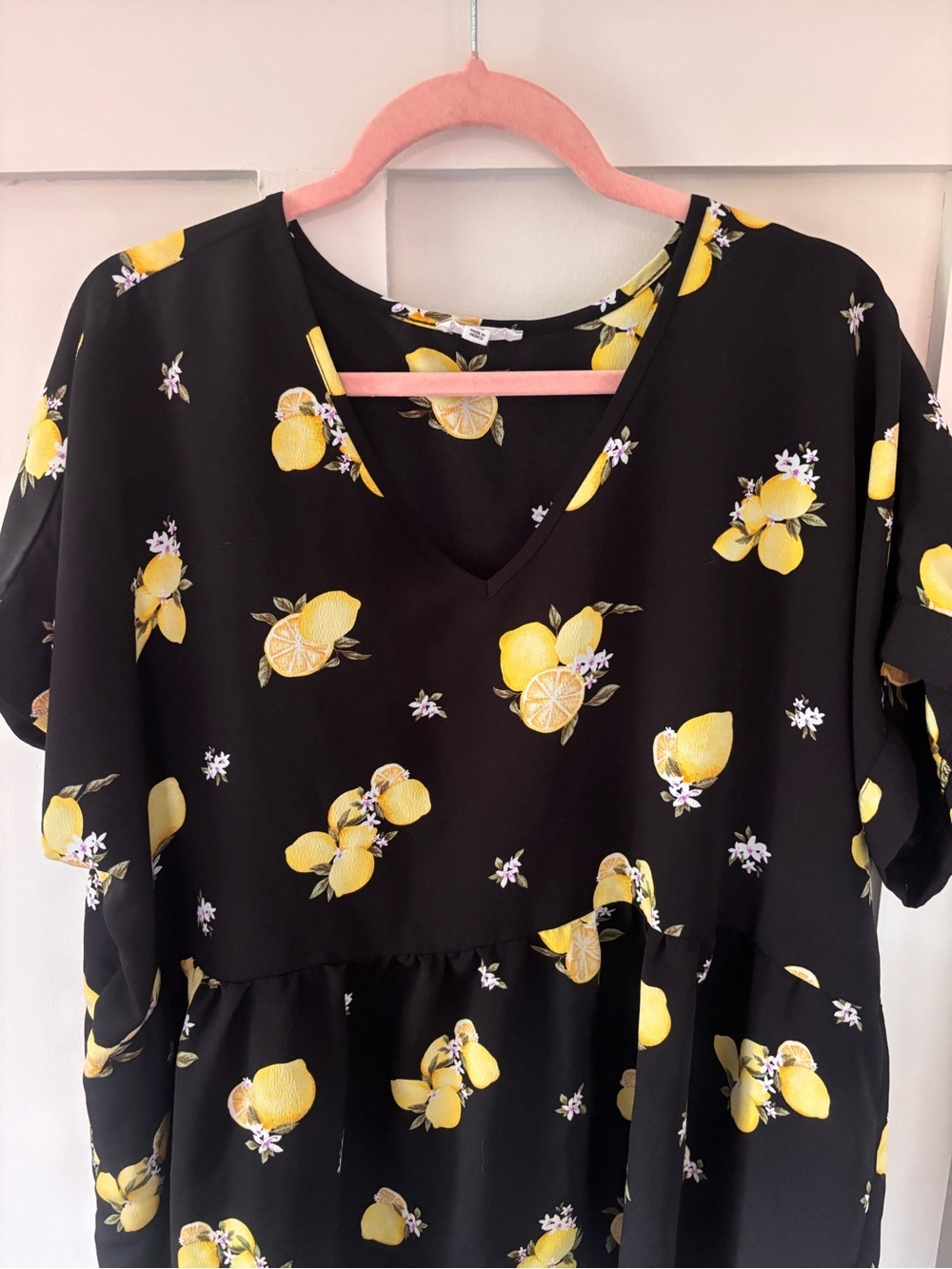 ChicSoul Lemon Print Babydoll Top 1XL NWOT Flowy V-Neck Summer Blouse - Picture 2 of 4